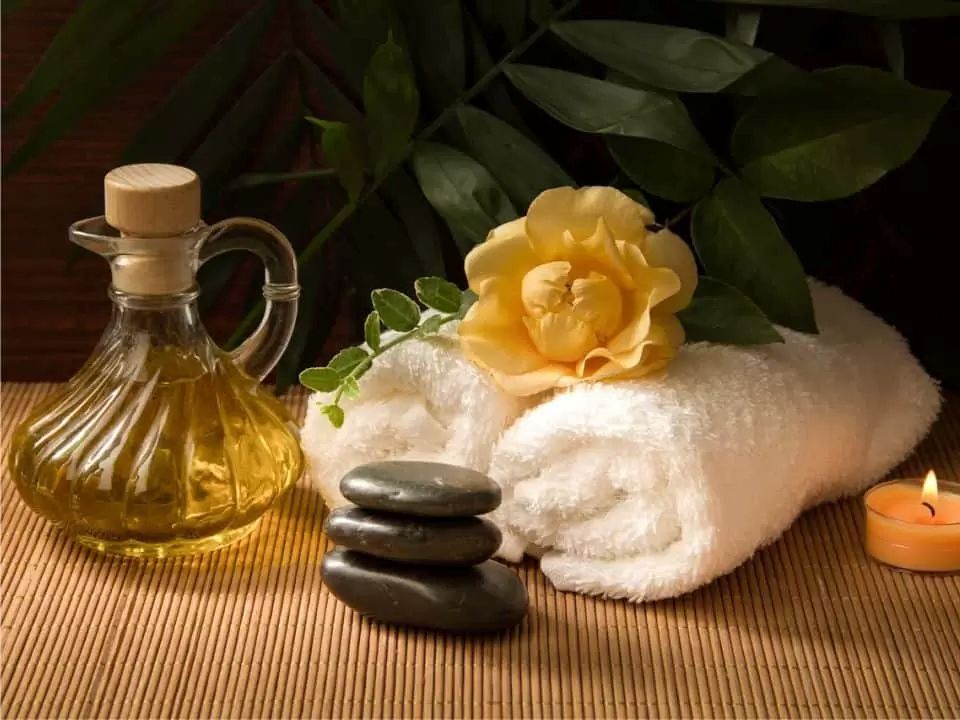 Hot Stone Massage vs. Essential Oil Massage: Which One is Right for You?