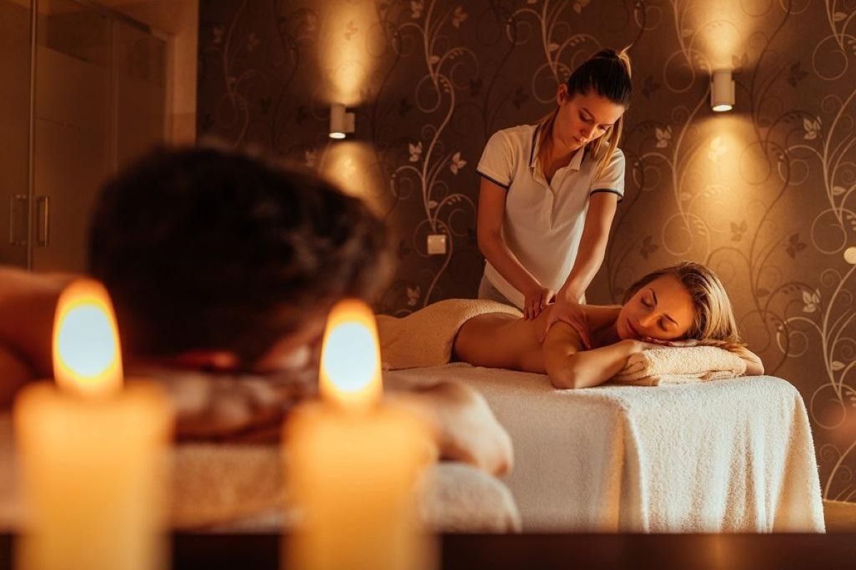 Cực Đỉnh! Đánh Thức Mọi Giác Quan Với Massage Nến Tại tigon massa Massage & Spa