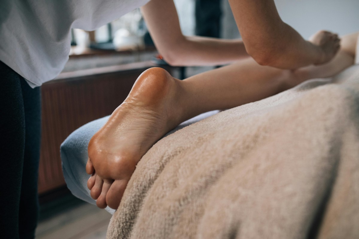 cách Massage thư giãn cho chồng
