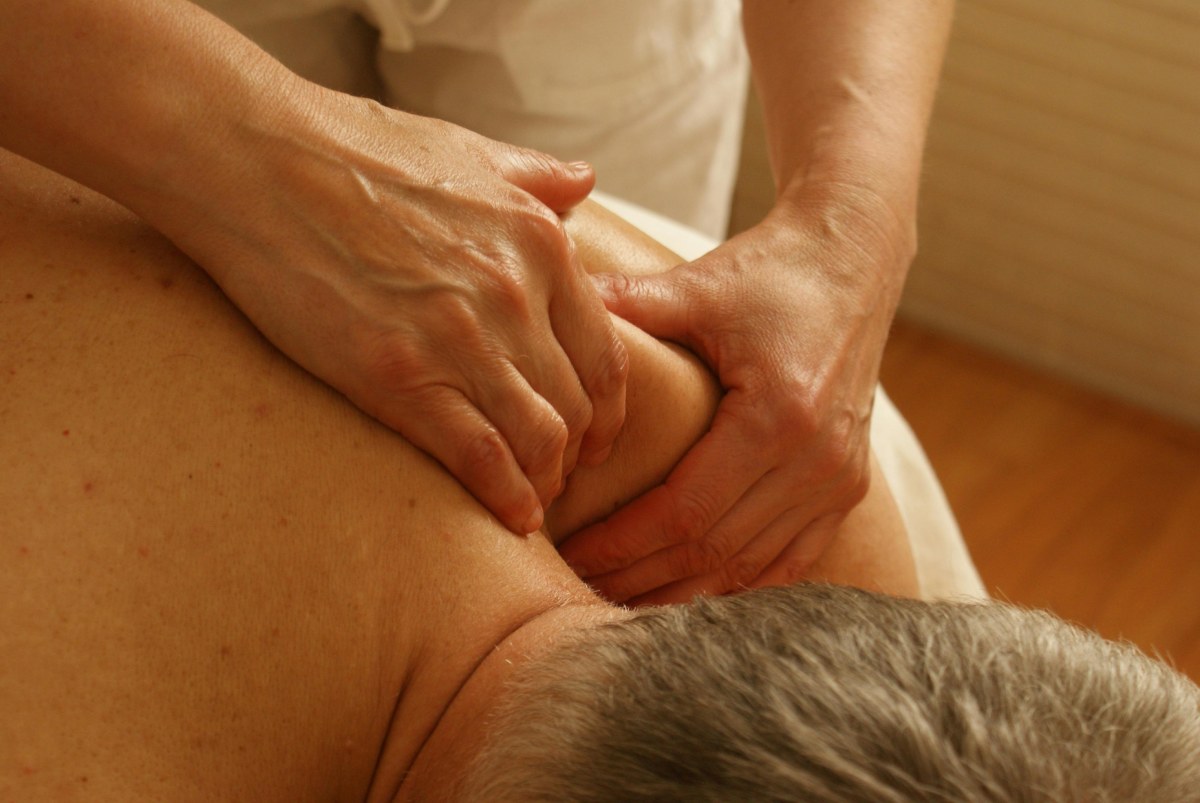 cách Massage thư giãn cho chồng