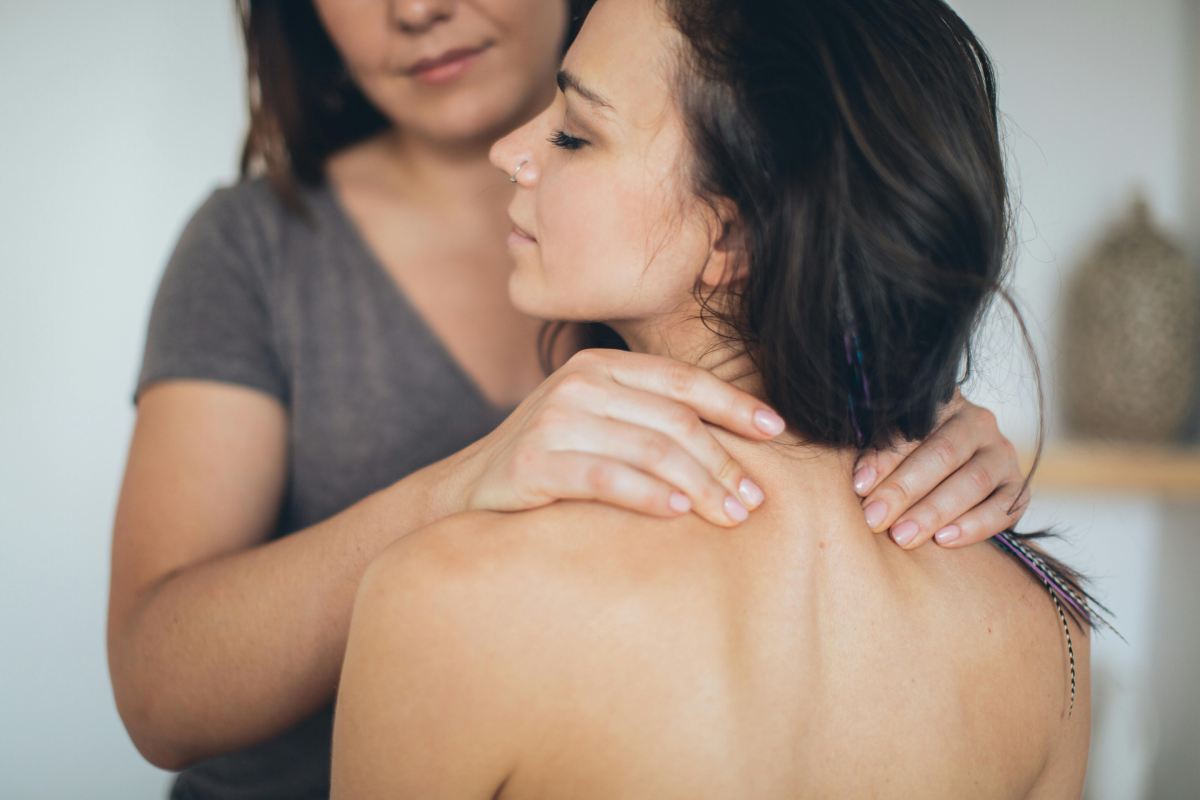 cách massage body nữ