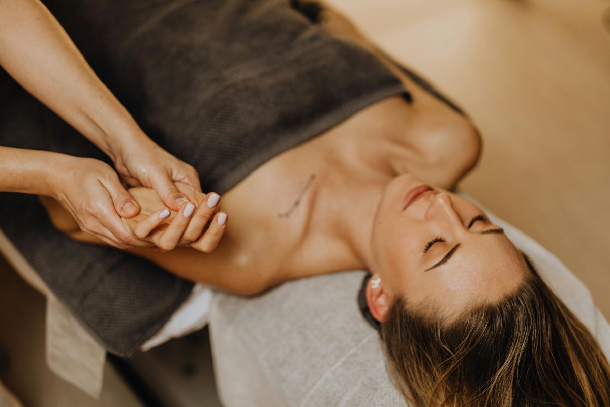 cách massage body nữ