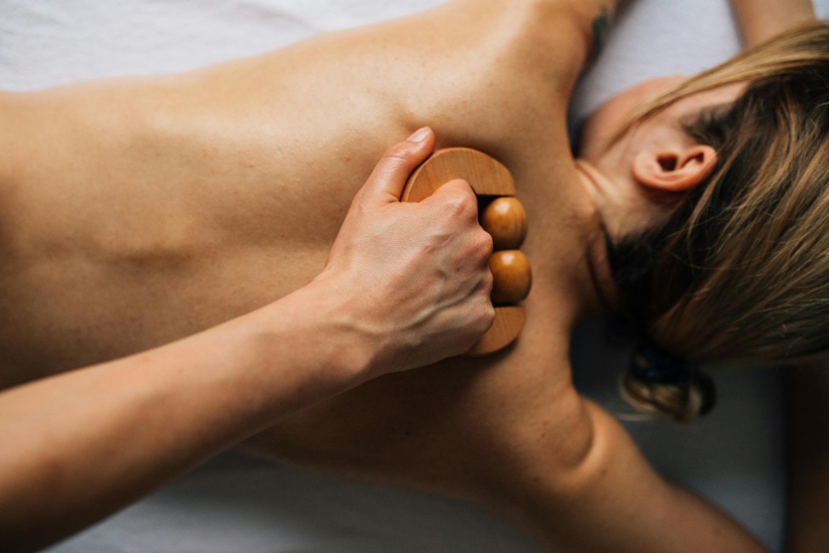 cách massage giảm đau cơ